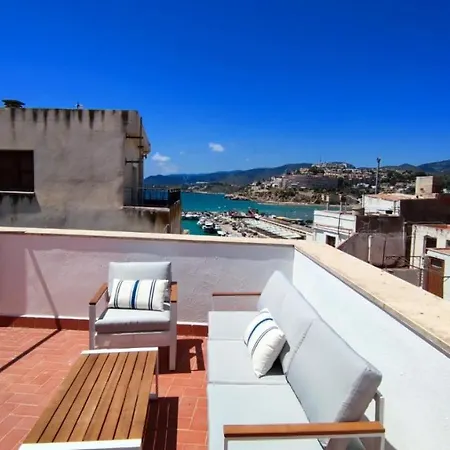 Casa Castell Alojamiento Turistico En El Casco Antiguo De * Peñíscola